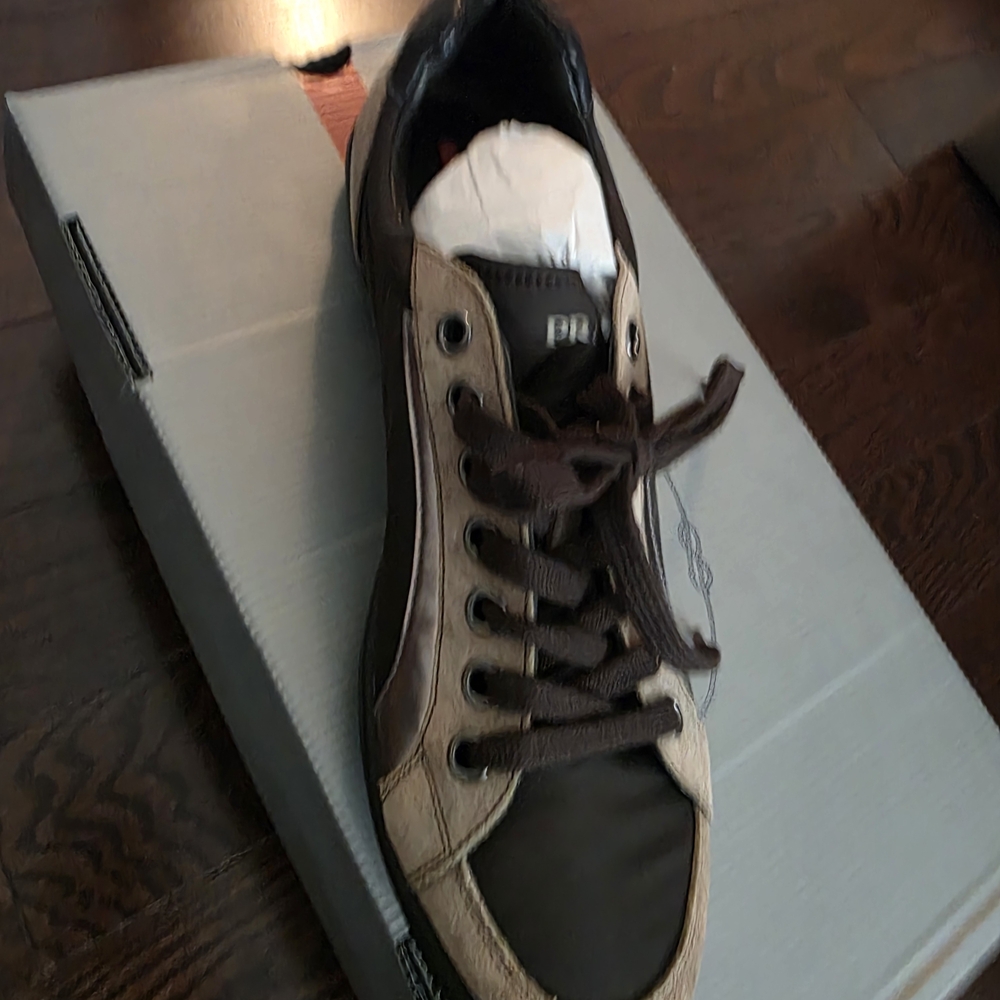 Prada Gray Box - Picture 4 of 5